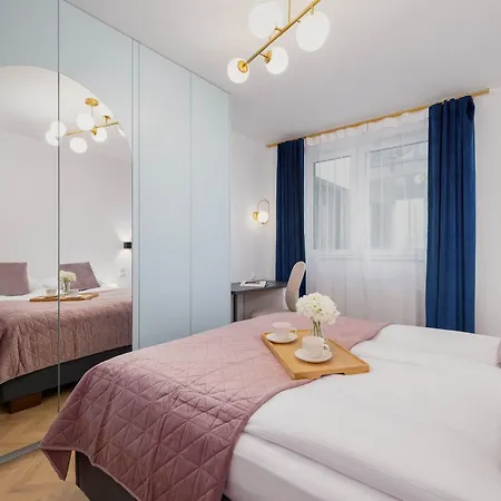 Apartment Spacious For 4 People By Renters Prestige