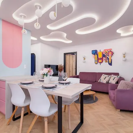 Spacious For 4 People By Renters Prestige * كاتوفيتسه